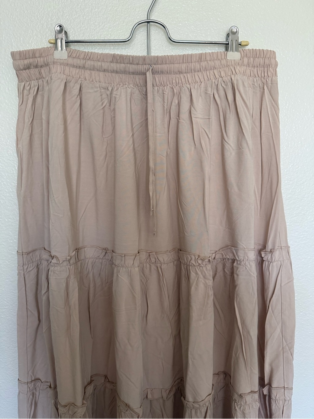 NWOT Zenana Beige Tiered Maxi Skirt - Picture 2 of 4
